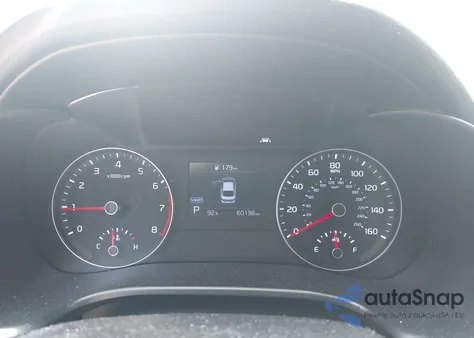 2020 Kia Forte Lxs z USA, uszkodzony, nr VIN 3KPF24AD9LE162377